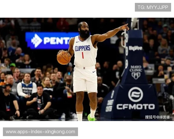 哈登连续妙传撕裂防线,快船打出漂亮攻势