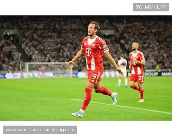 德甲拜仁前场连续逼抢,胜利无悬念