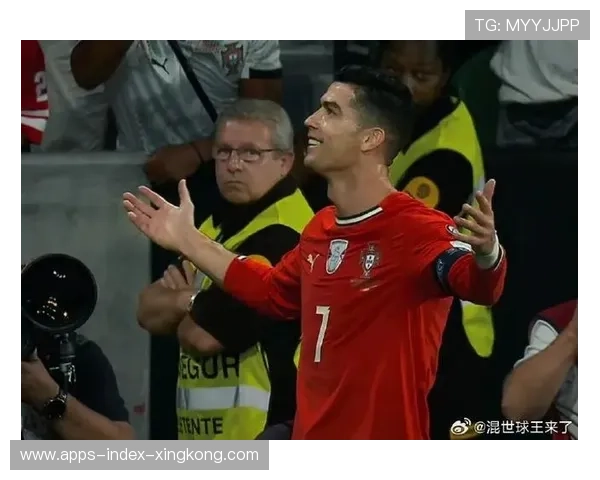 足坛第一人的含金量！C罗专访辟谣身家破10亿：很多年前就有了，足球队c罗